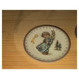 Lot of (12) Goebel M.I. Hummel Annual Collectible Plates