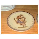 Lot of (12) Goebel M.I. Hummel Annual Collectible Plates