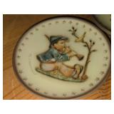 Lot of (12) Goebel M.I. Hummel Annual Collectible Plates