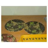 Melanine Serving Trays (x5) + Melanine Plates 6" (x4)
