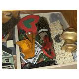 Lot of (1 Shelf) Dollhouse Miniatures