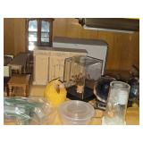 Lot of (1 Shelf) Dollhouse Miniatures