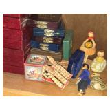 Lot of (1 Shelf) Dollhouse Miniatures and Décor