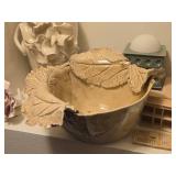 Lot of (4) Ceramic Décor - Vase, Bowl, Flower Figurines (x2)