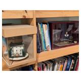 Dollhouse Miniature Display and Miniature House Display