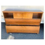 MCM Style Bed Set with Headboard, Footboard & Metal Rails