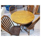 Gorgeous Oak Table with 4 Chairs