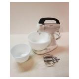 Hamilton Beach Mixer and mixing bowls