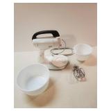 Hamilton Beach Mixer and mixing bowls