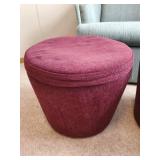 Very nice Chair and 2 Storage Ottomans in great condition