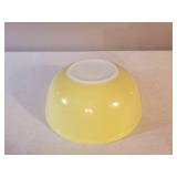 Solid Yellow Pyrex Bowl #404 No chips or cracks