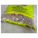 New 5 lb Bag of Wild Delight Bird Seed