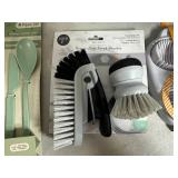 New Egg Slicer, Kitchen Cleaning Brushes, Cutlery Set, and More
