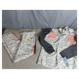 New Set of Youth Sweatshirt and Sweatpants - Size XL and L