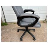 Rolling Office / Computer Chair