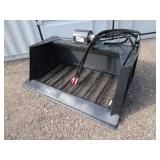 LandHonor 72" Skid Steer Vibratory Screening Bucket