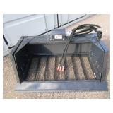 LandHonor 72" Skid Steer Vibratory Screening Bucket
