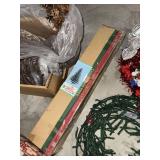 Christmas Wreaths Tree Tins Decor Approximately 15 Pcs