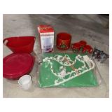 Approx. 12 Christmas Kitchen & Holiday Decor Pieces