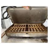 Vintage Waffle Iron Toaster Hamilton Beach Knife Box