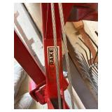 Estate Rake Tow-Behind Lawn Rake 5 Wheel Tractor Attachment Red