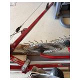 Estate Rake Tow-Behind Lawn Rake 5 Wheel Tractor Attachment Red