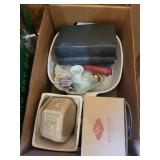 Mixed Decorative Glass, Ceramic & Figurine Lot