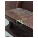 Antique Philadelphia Walnut Tilt Top Birdcage Table from Late 18th Century Measuring 33 1/2in