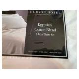 Hudson Hotel Egyptian Cotton Blend 6-Piece Shest Set, White Sheet Set Queen Sized 800 Thread Count Flat Sheet, Fitted Sheet and 4 Pillow Cases