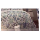 Quilt Set Full/Queen Size Tree Themed, Looks Wintry, Comes With Full/Queen Sized Quilt 90” x 90” and Two Shams 20” x 26”