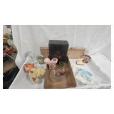 Vintage Dollhouse Bathroom Set, Small Vintage Figurines, Vase, Etc