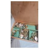 Nativity Set, Giraffe, Toby Mug, Glasses