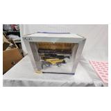 Ertl CR8090 Combine, 1:32 Scale, Like New, In Box
