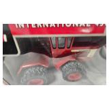 International 4366 Tractor, 1:32, Like New in Box