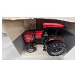 Ertl Case International 2594 Tractor