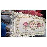 Lot of Throw Pillow, nice condition