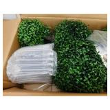 HOMCOM 39.4 in. Set of 2 Decorative Artificial Plants, Topiary Ball-shaped Boxwood Trees in Pot, Fake Plants
