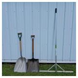Lot of Snow Shovels and True Temper Roof Rake