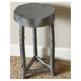 MBR - Accent Stand Petite Handmade Metal