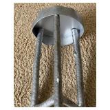 MBR - Accent Stand Petite Handmade Metal
