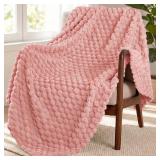 Exclusivo Mezcla Fleece Throw Blanket for Couch, Extra Large Fuzzy Dusty Pink Bed Blankets, Soft Cozy Plush Sofa Throws for All Seasons, 50x70 Inches