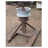 Big Ag Wheel Spinner - Make Old Style Wagon Wheels