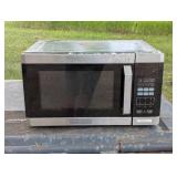 Lot of 4 working commercial microwaves - Lunch Room