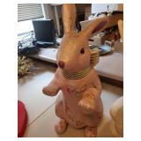 Rabbit figures (Lot of 2)