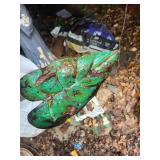 Metal Mouse Garden Statue With Leaf Umbrella