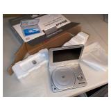Mintek MDP-1750 Portable DVD Player 7in TFT Screen Boxed Clean
