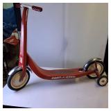 Authentic Radio Flyer Push Scooter with Training Wheels!