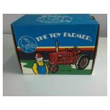 Ertl 1991 National Farm Toy Show "The Toy Farmer" Farmall Super M-TA 1:16 Scale NIB