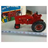 Ertl 1991 National Farm Toy Show "The Toy Farmer" Farmall Super M-TA 1:16 Scale NIB