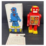 Vintage Russian Mechanical  Russian Seltener Russischer Roboter Robot Toy Original Box & Key (Parts Only)